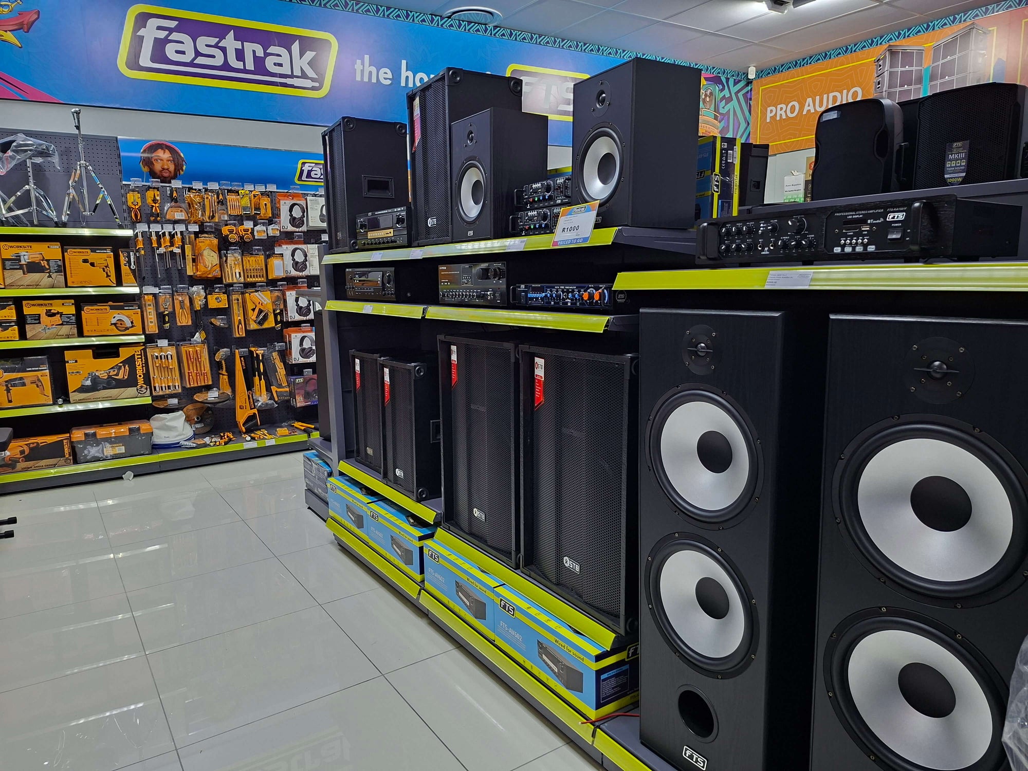 Store_Inside_Fastrak_The_Atrium